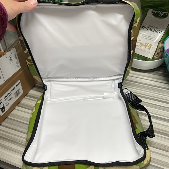 Scout Happy Glamper lunch box - Picture 2 of 3